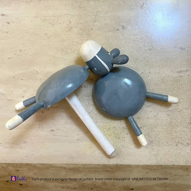 Close-up of the smooth, snag-free paper dispenser slot on Guddee's premium handcrafted grey donkey accessory organizer.
