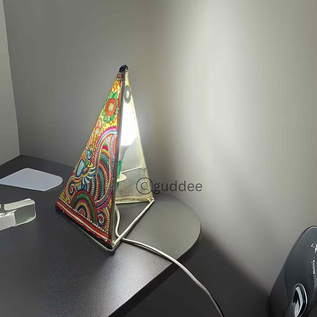 Peacock triangle-shaped synthetic leather wall decor lamp showing the internal socket assembly by Guddee.
